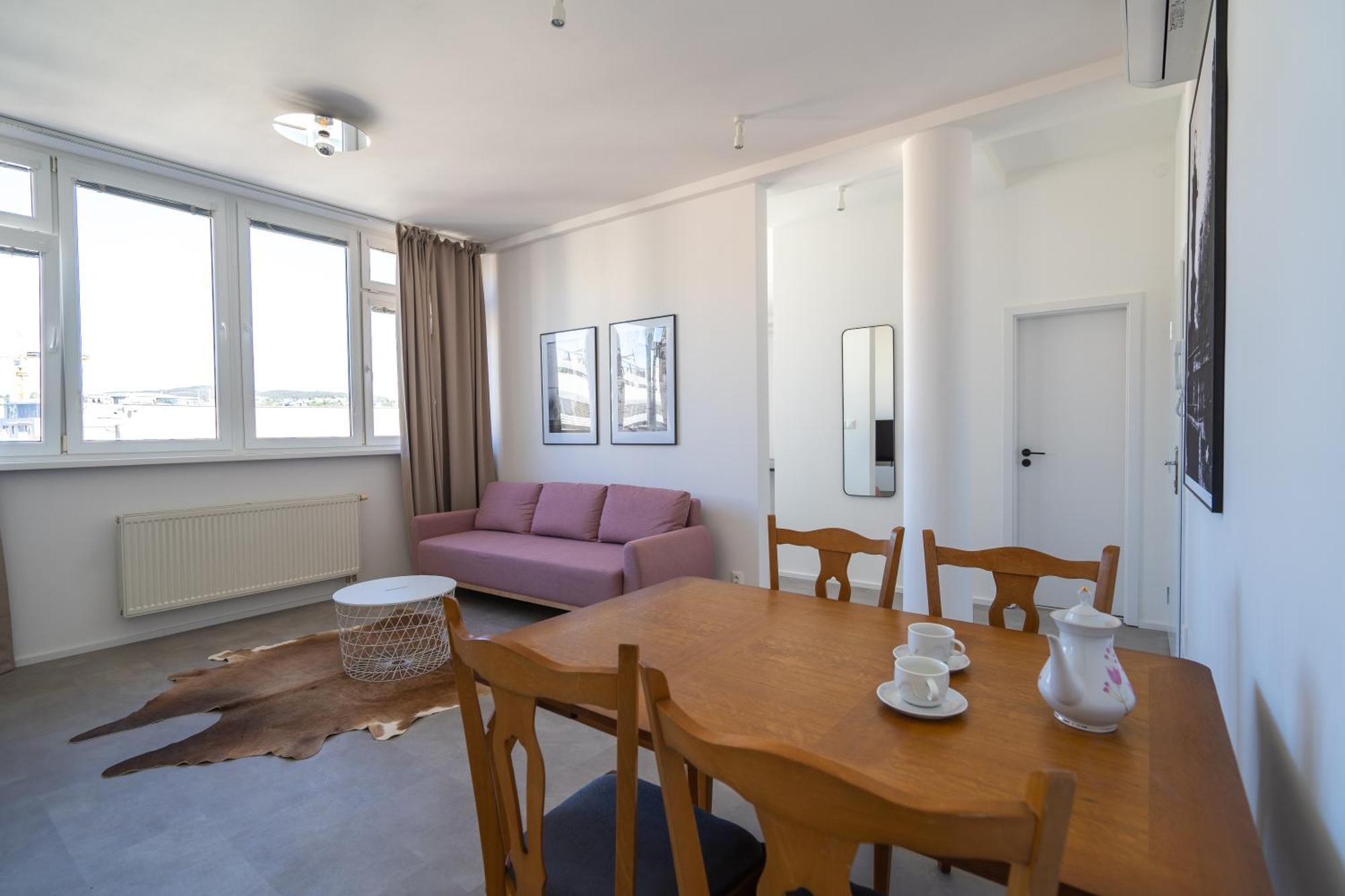 Old Town Apartment Black Братислава Экстерьер фото